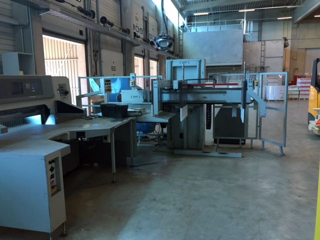 Paper cutter Knorr 137 year 2004